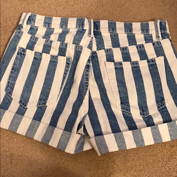 White and blue striped jeans shorts - Picture 2 of 2